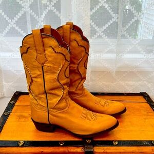Beautiful Dan Post Nearly-New Size 11.5 Cowboy Boots